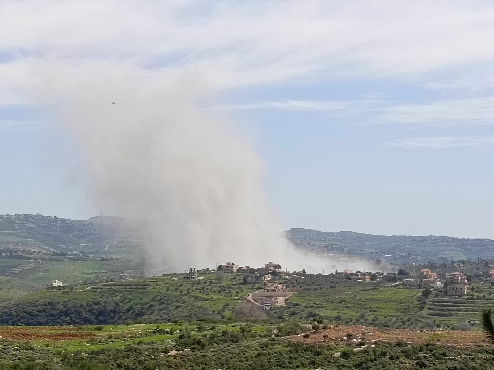 غارة اسرائيلية تستهدف المنطقة بين القنطرة وعدشيت والطيبة جنوبي لبنان وفق المعطيات الأولية