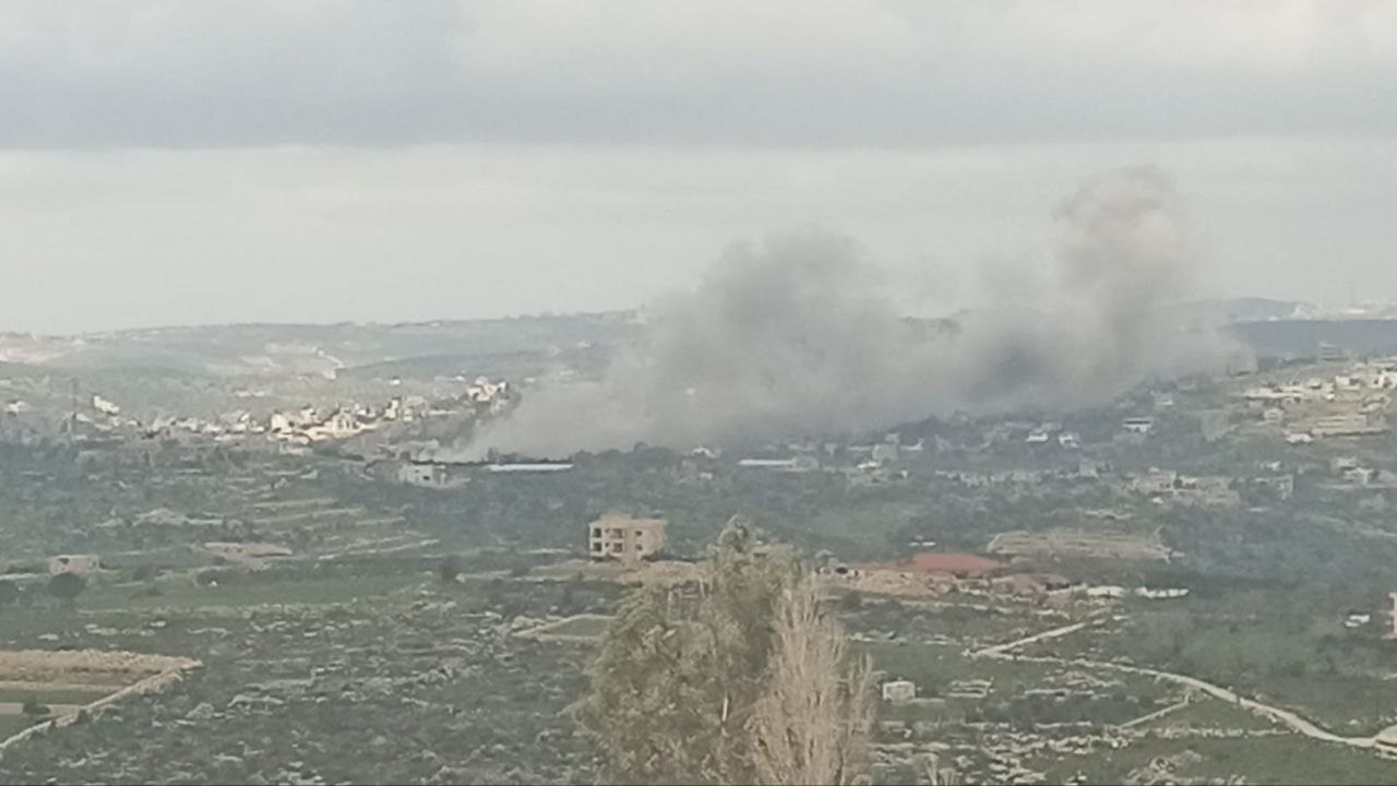 الطيران الحربي الاسرائيلي يشنّ غارة جوية بالصواريخ استهدفت بلدة عيتا الشعب جنوبي لبنان